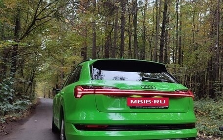 Audi e-tron I, 2020 год, 3 300 000 рублей, 9 фотография