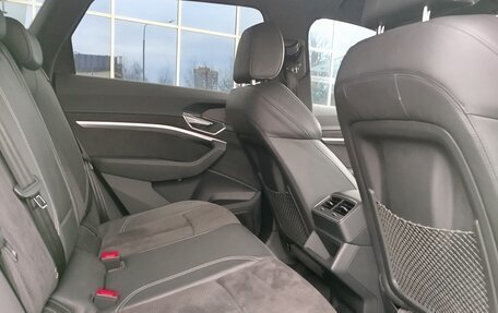 Audi e-tron I, 2020 год, 3 300 000 рублей, 21 фотография