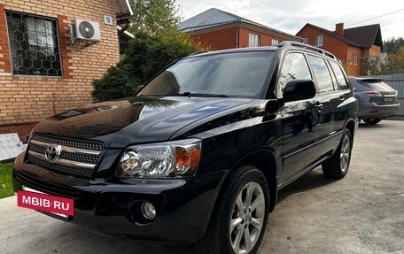 Toyota Highlander III, 2005 год, 1 390 000 рублей, 2 фотография