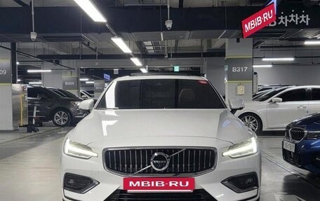 Volvo S60 III, 2022 год, 3 300 000 рублей, 2 фотография