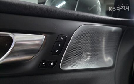 Volvo S60 III, 2022 год, 3 300 000 рублей, 17 фотография