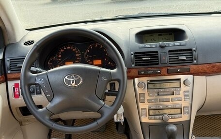 Toyota Avensis III рестайлинг, 2006 год, 699 000 рублей, 18 фотография