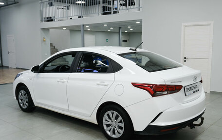 Hyundai Solaris II рестайлинг, 2021 год, 1 390 000 рублей, 4 фотография
