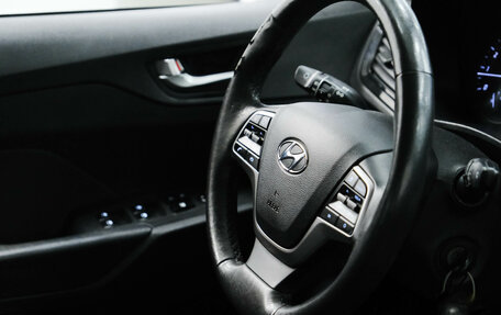 Hyundai Solaris II рестайлинг, 2021 год, 1 390 000 рублей, 17 фотография