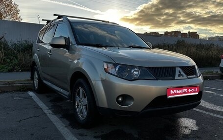 Mitsubishi Outlander III рестайлинг 3, 2008 год, 990 000 рублей, 1 фотография