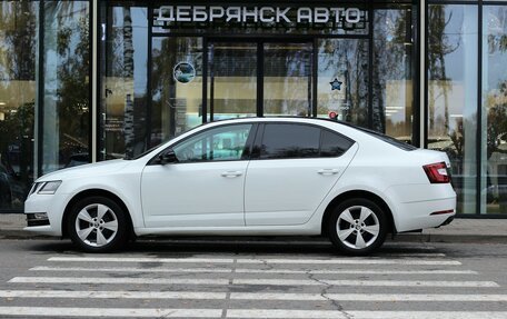 Skoda Octavia, 2017 год, 1 880 000 рублей, 2 фотография