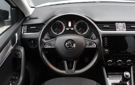 Skoda Octavia, 2017 год, 1 880 000 рублей, 8 фотография