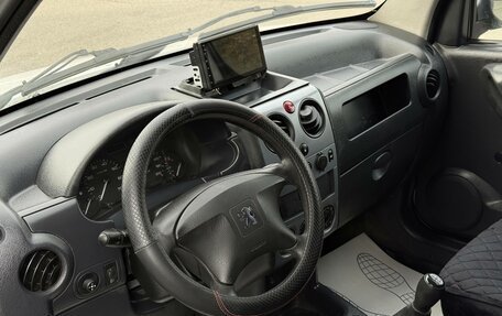Peugeot Partner II рестайлинг 2, 2011 год, 280 000 рублей, 14 фотография