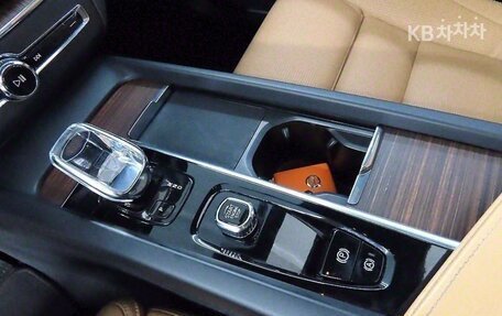 Volvo XC60 II, 2022 год, 5 400 000 рублей, 10 фотография