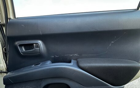 Mitsubishi Outlander III рестайлинг 3, 2008 год, 990 000 рублей, 11 фотография