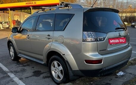 Mitsubishi Outlander III рестайлинг 3, 2008 год, 990 000 рублей, 7 фотография