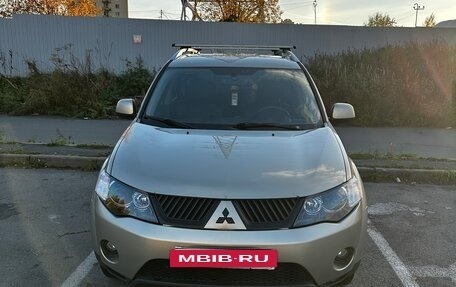 Mitsubishi Outlander III рестайлинг 3, 2008 год, 990 000 рублей, 3 фотография