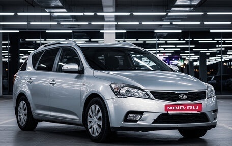 KIA cee'd I рестайлинг, 2010 год, 725 000 рублей, 2 фотография