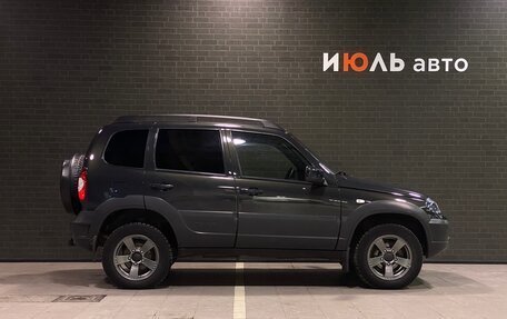Chevrolet Niva I рестайлинг, 2018 год, 850 000 рублей, 4 фотография