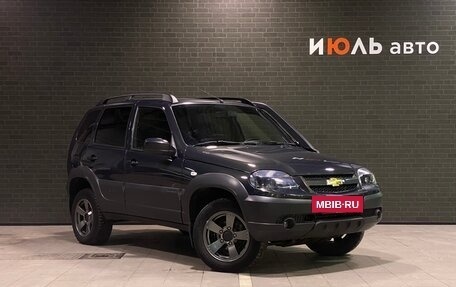 Chevrolet Niva I рестайлинг, 2018 год, 850 000 рублей, 3 фотография