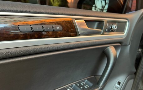 Volkswagen Touareg III, 2012 год, 2 400 000 рублей, 19 фотография