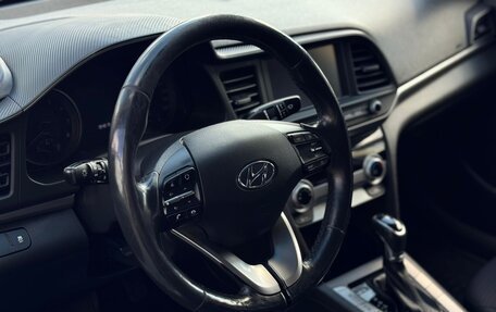 Hyundai Elantra VI рестайлинг, 2019 год, 1 200 000 рублей, 11 фотография