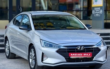 Hyundai Elantra VI рестайлинг, 2019 год, 1 200 000 рублей, 3 фотография