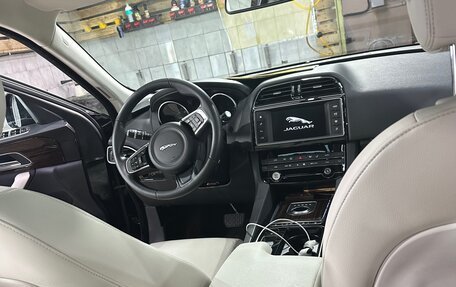 Jaguar F-Pace, 2017 год, 2 237 000 рублей, 8 фотография