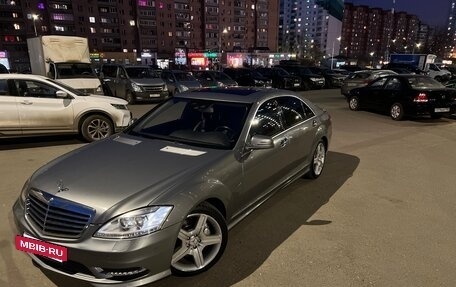 Mercedes-Benz S-Класс, 2011 год, 2 700 000 рублей, 3 фотография