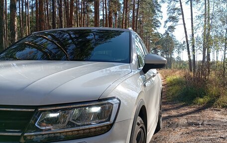 Volkswagen Tiguan II, 2020 год, 3 400 000 рублей, 3 фотография