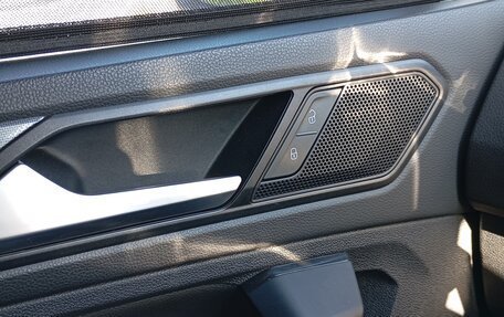 Volkswagen Tiguan II, 2020 год, 3 400 000 рублей, 20 фотография