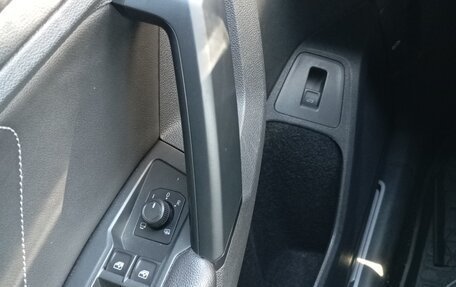 Volkswagen Tiguan II, 2020 год, 3 400 000 рублей, 21 фотография