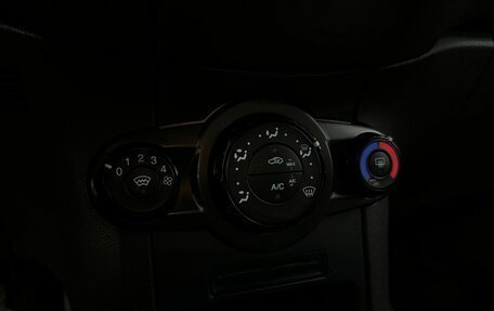 Ford Fiesta, 2015 год, 850 000 рублей, 13 фотография