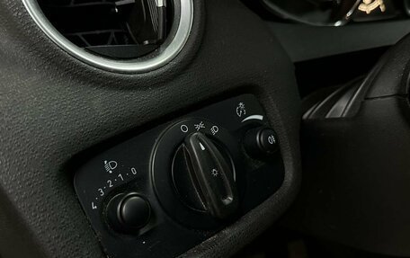 Ford Fiesta, 2015 год, 850 000 рублей, 17 фотография