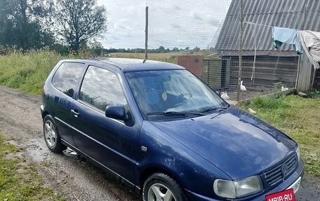 Volkswagen Polo III рестайлинг, 1996 год, 115 999 рублей, 2 фотография