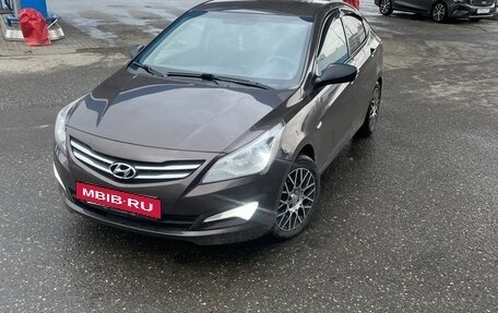 Hyundai Solaris II рестайлинг, 2015 год, 890 000 рублей, 2 фотография