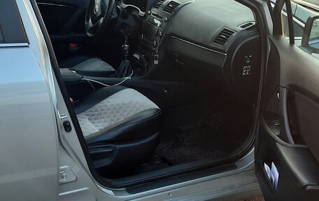 Toyota Avensis III рестайлинг, 2009 год, 1 050 000 рублей, 4 фотография