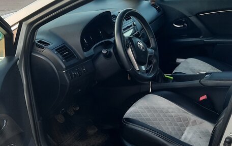 Toyota Avensis III рестайлинг, 2009 год, 1 050 000 рублей, 6 фотография