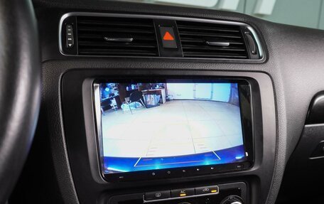 Volkswagen Jetta VI, 2011 год, 999 000 рублей, 13 фотография