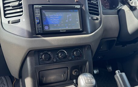 Mitsubishi Pajero III рестайлинг, 2005 год, 1 500 000 рублей, 7 фотография