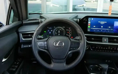 Lexus UX I, 2022 год, 2 950 077 рублей, 8 фотография