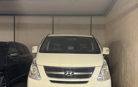 Hyundai Grand Starex Grand Starex I рестайлинг 2, 2012 год, 1 300 000 рублей, 1 фотография