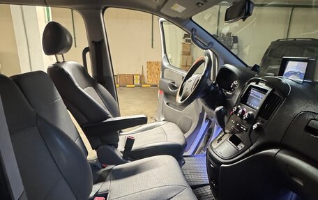 Hyundai Grand Starex Grand Starex I рестайлинг 2, 2012 год, 1 300 000 рублей, 12 фотография