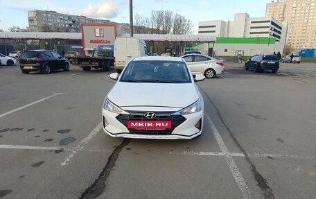 Hyundai Elantra VI рестайлинг, 2019 год, 1 100 000 рублей, 2 фотография