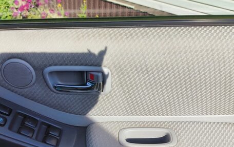 Toyota Kluger I, 2005 год, 1 589 000 рублей, 2 фотография