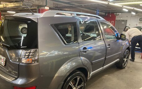 Mitsubishi Outlander III рестайлинг 3, 2008 год, 730 000 рублей, 8 фотография