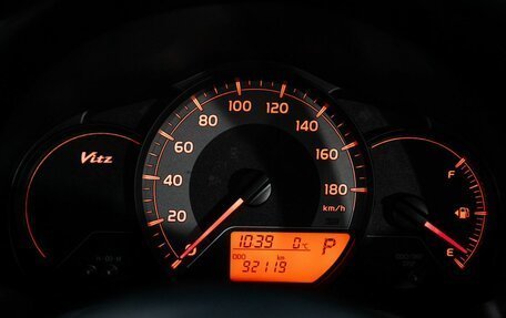 Toyota Vitz, 2016 год, 879 000 рублей, 9 фотография