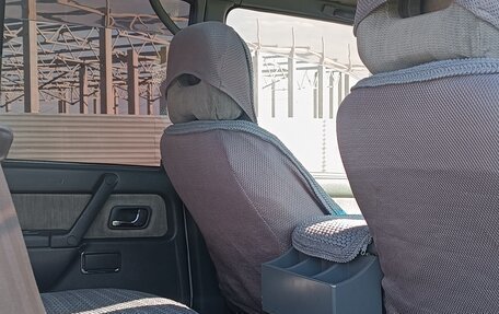 Mitsubishi Pajero III рестайлинг, 1996 год, 1 400 000 рублей, 13 фотография