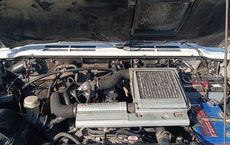 Mitsubishi Pajero III рестайлинг, 1996 год, 1 400 000 рублей, 29 фотография