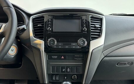 Mitsubishi L200 IV рестайлинг, 2020 год, 2 600 000 рублей, 11 фотография