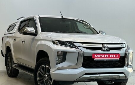 Mitsubishi L200 IV рестайлинг, 2020 год, 2 600 000 рублей, 3 фотография