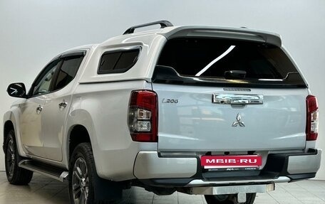 Mitsubishi L200 IV рестайлинг, 2020 год, 2 600 000 рублей, 7 фотография