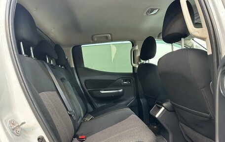 Mitsubishi L200 IV рестайлинг, 2020 год, 2 600 000 рублей, 15 фотография