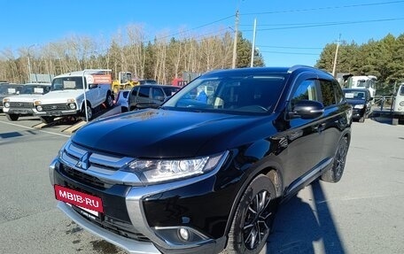 Mitsubishi Outlander III рестайлинг 3, 2018 год, 2 019 995 рублей, 3 фотография
