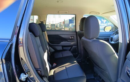Mitsubishi Outlander III рестайлинг 3, 2018 год, 2 019 995 рублей, 15 фотография